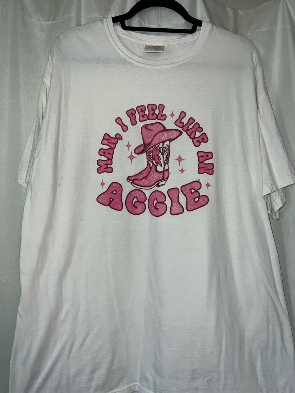 White 'Man I Feel Like An Aggie' Graphic Tee - Pink Print